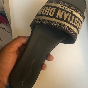 COPY - CHRISTIAN DIOR DWAY SLIDE
Deep Blue Embroidered Cotton